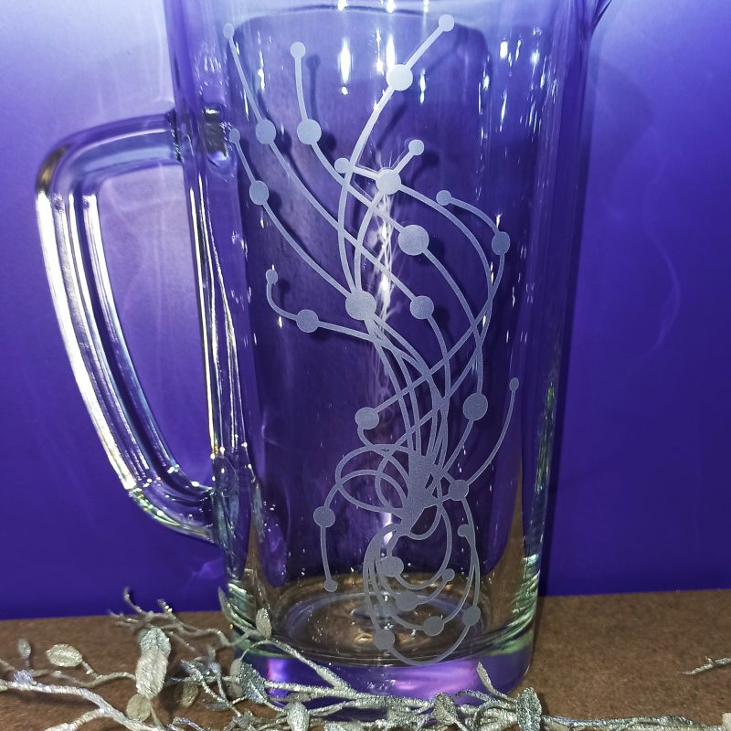 Vrč 1l z vzorcem črte s pikami